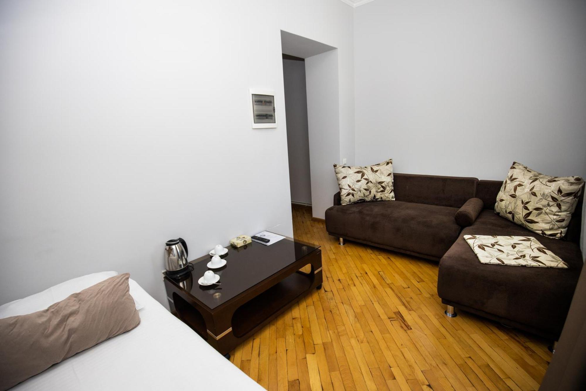 Yereone Hotel Apartment Jerevan Eksteriør bilde