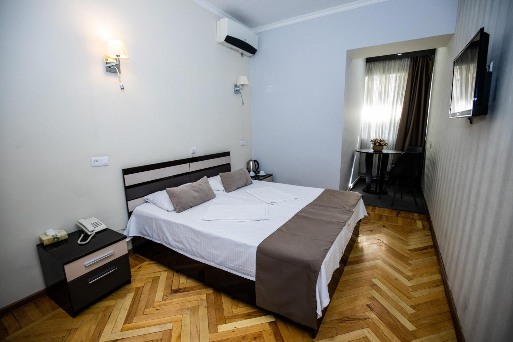 Yereone Hotel Apartment Jerevan Eksteriør bilde