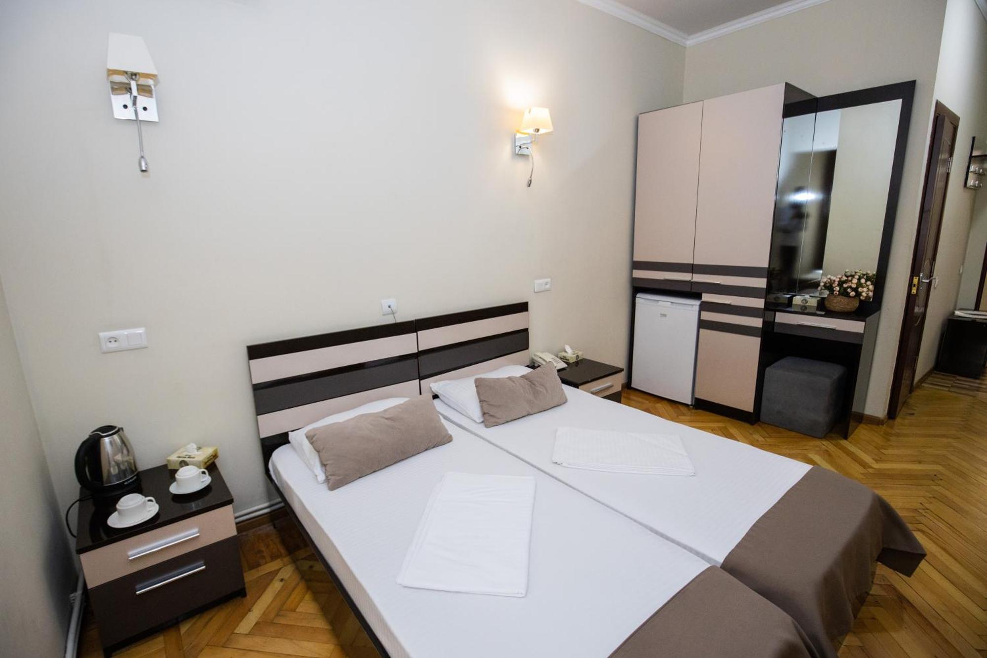 Yereone Hotel Apartment Jerevan Eksteriør bilde
