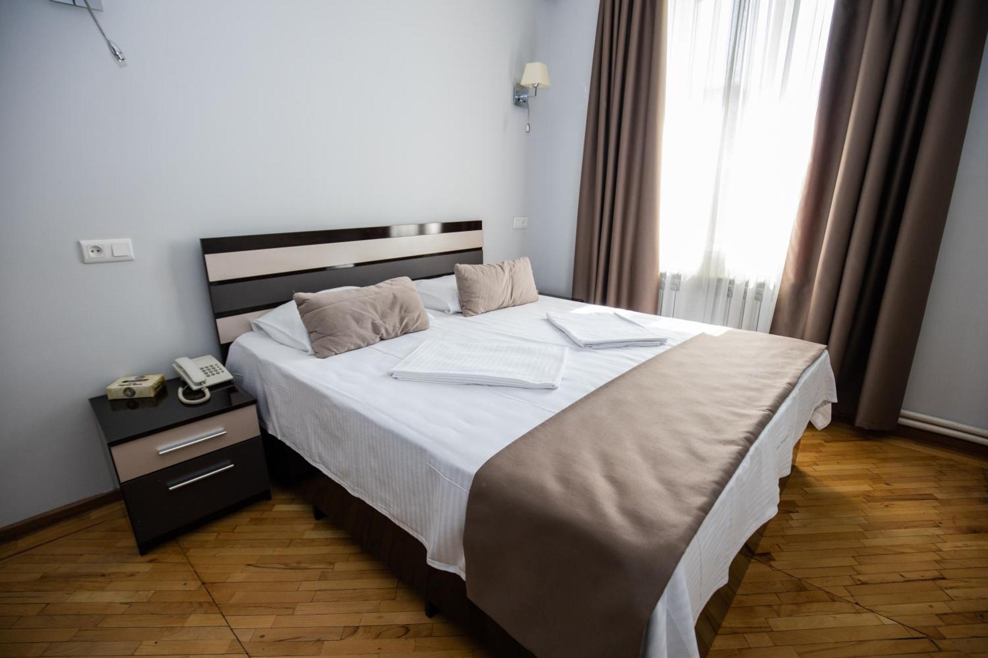 Yereone Hotel Apartment Jerevan Eksteriør bilde